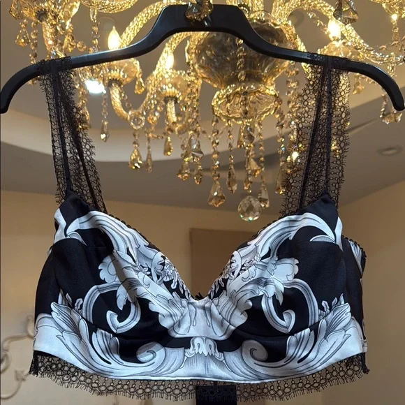 Versace Black and White Baroque Underwire Bra twill. - Picture 11 of 13